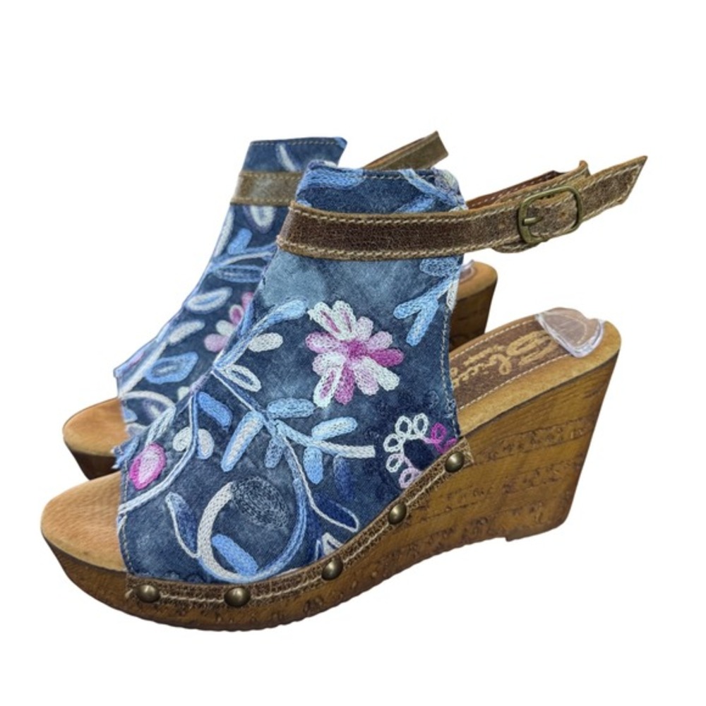 Sbicca Blue Denim Floral Embroidered Wedge Sandals 9M Boho Studded Boho Festival